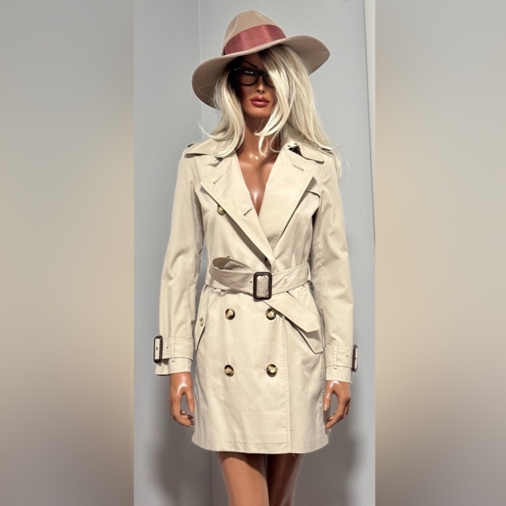 100% Authentic Burberry Trench Coat Size 2